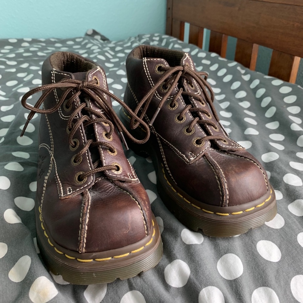 Dr martens 12281 ankle flower brown leather boots